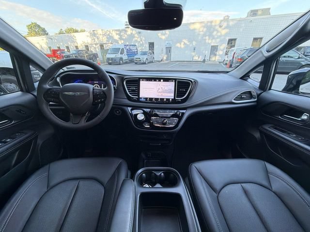 New 2026 Chrysler Pacifica Select w/ S Appearance Package AWD/4WD image 12