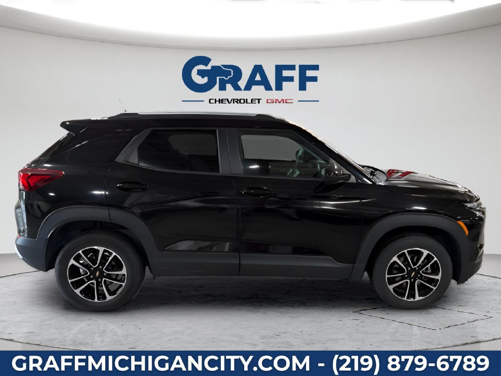 Used 2025 Chevrolet TrailBlazer LT AWD/4WD image 8