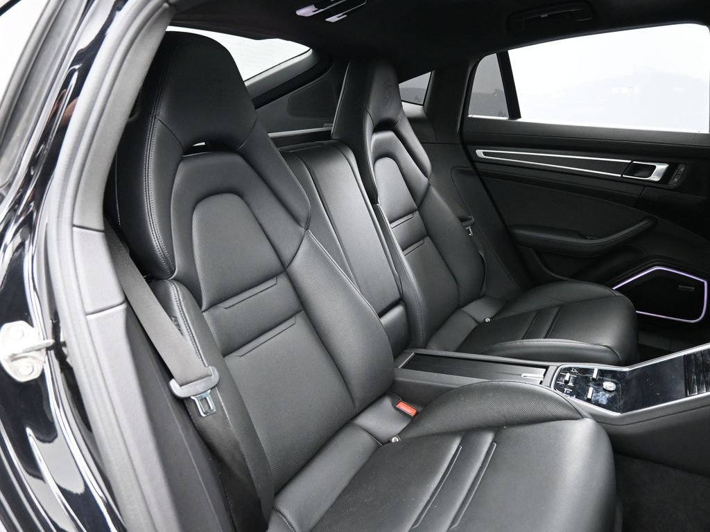 Certified 2022 Porsche Panamera Platinum Edition image 29