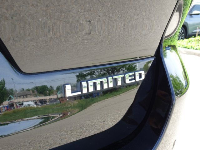 Used 2021 Jeep Grand Cherokee L Limited AWD/4WD image 8