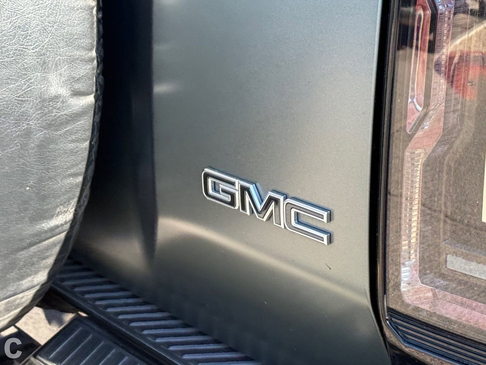 Used 2024 GMC Hummer EV 3X AWD/4WD image 10