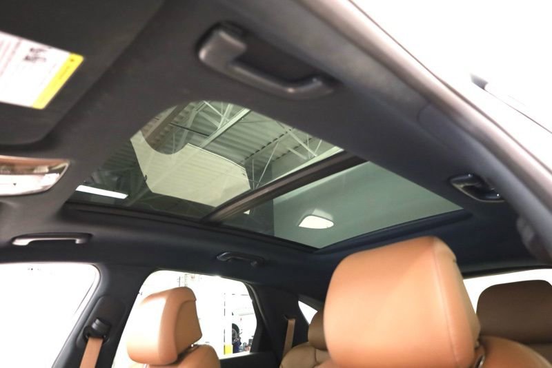 Used 2024 Genesis GV70 2.5T w/ Advanced Package image 33