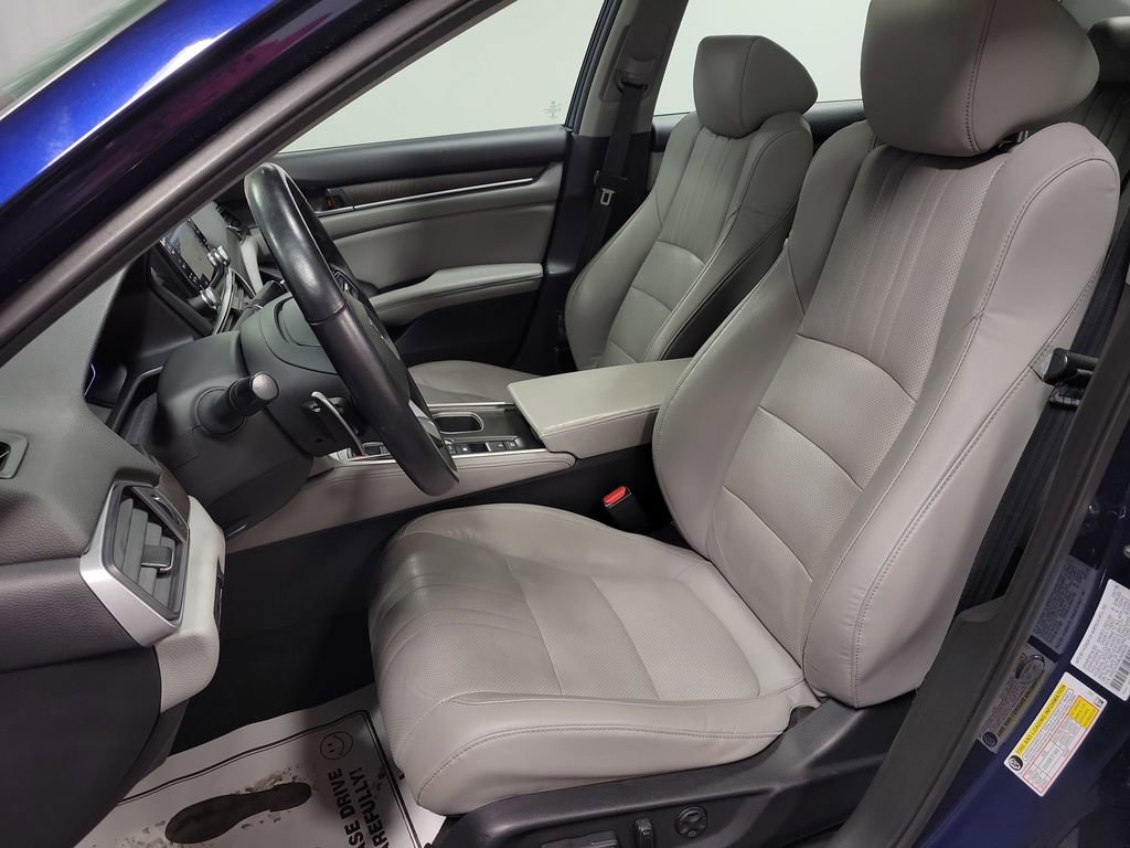 Used 2018 Honda Accord Touring image 13