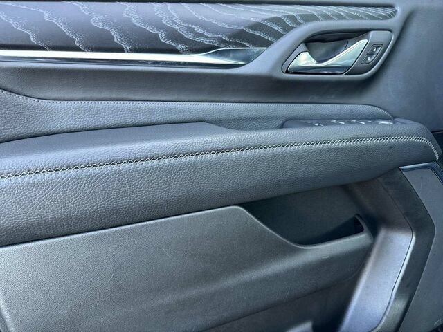 Used 2023 GMC Yukon XL Denali w/ Denali Reserve Package AWD/4WD image 13