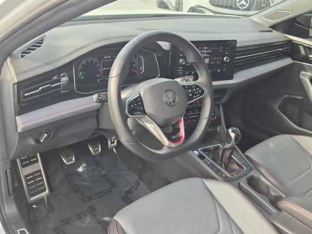 Used 2025 Volkswagen Jetta GLI Autobahn FWD image 10