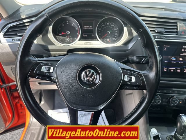 Used 2018 Volkswagen Tiguan SEL AWD/4WD image 28