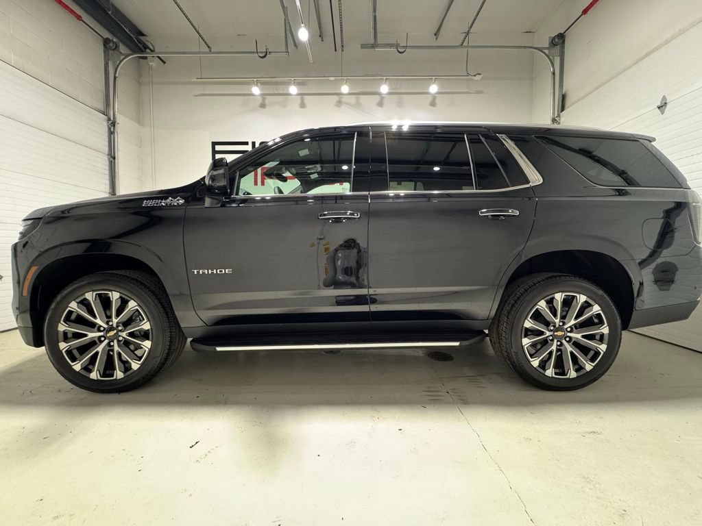 Used 2025 Chevrolet Tahoe High Country AWD/4WD image 4
