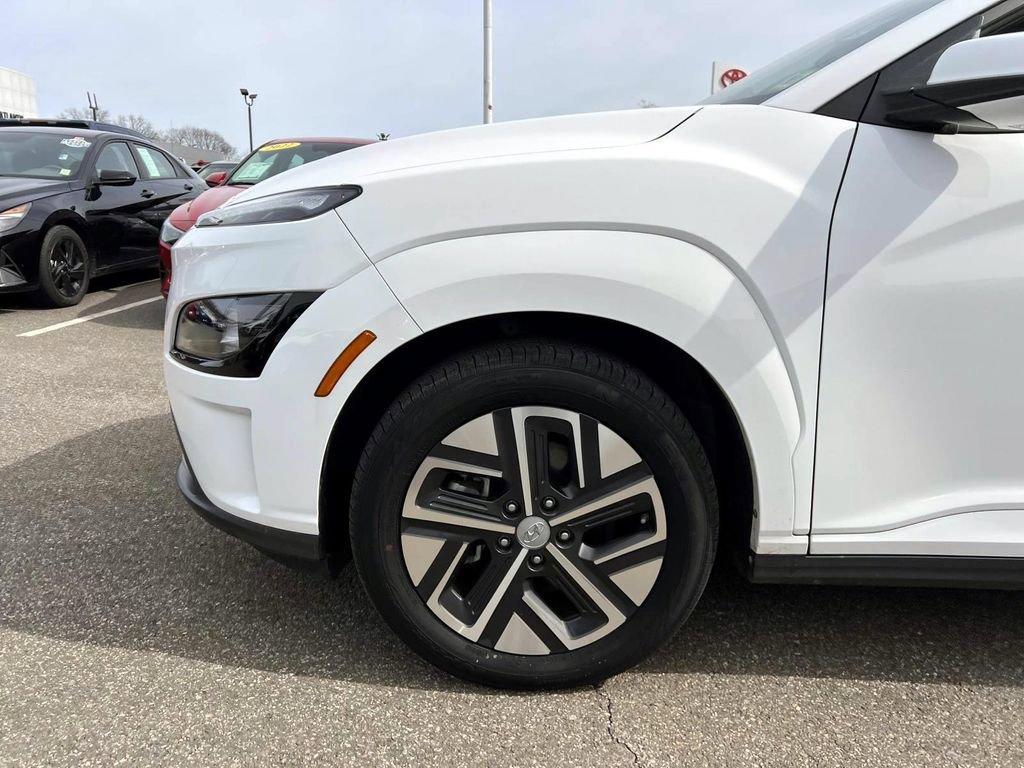 Certified 2023 Hyundai Kona SE w/ Cargo Package image 7