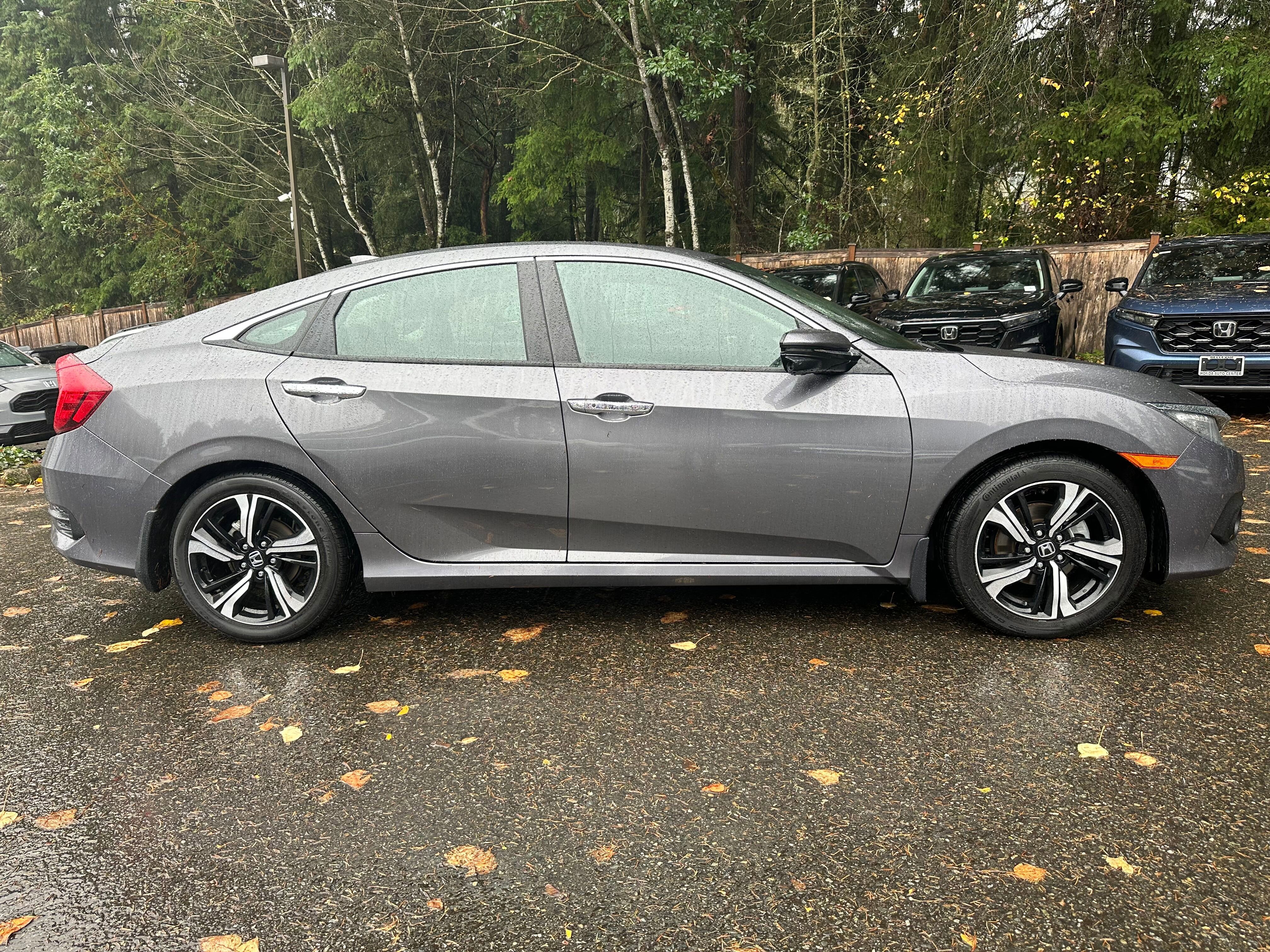 Used 2016 Honda Civic Touring image 8