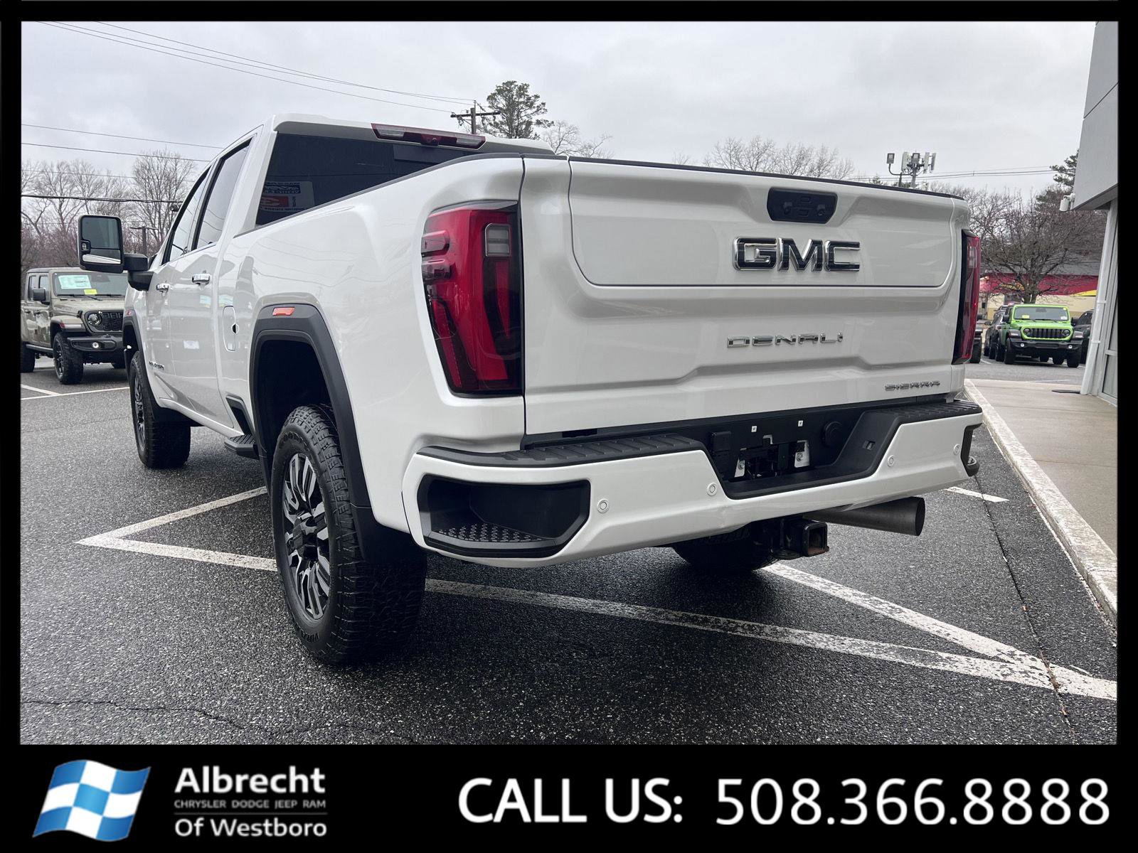 Used 2024 GMC Sierra 2500 Denali Ultimate w/ Snow Plow Prep/Camper Package image 3