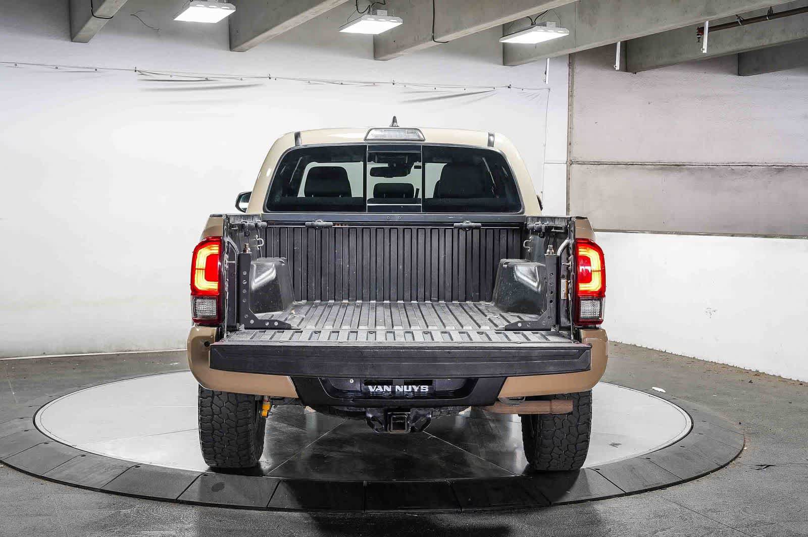 Used 2019 Toyota Tacoma TRD Off-Road w/ Technology Package AWD/4WD image 26