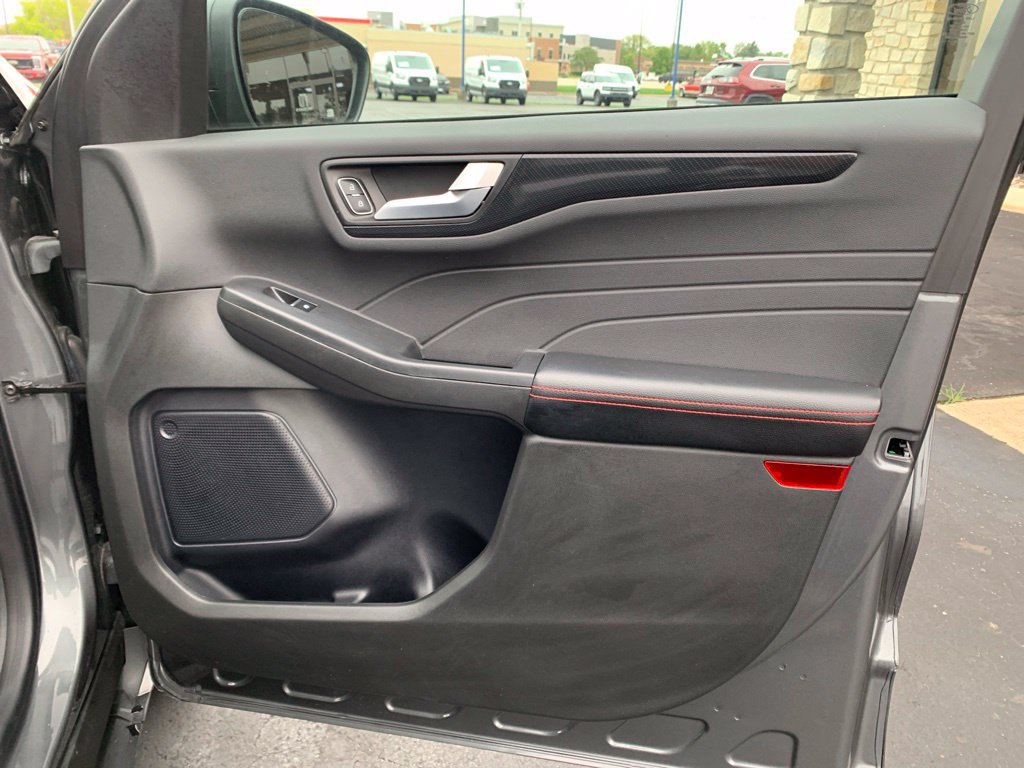 Certified 2023 Ford Escape ST-Line w/ Tech Pack #1 FWD image 40