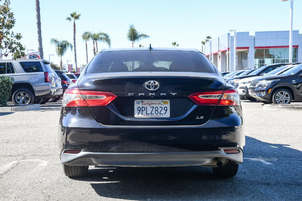 Used 2019 Toyota Camry LE FWD image 8