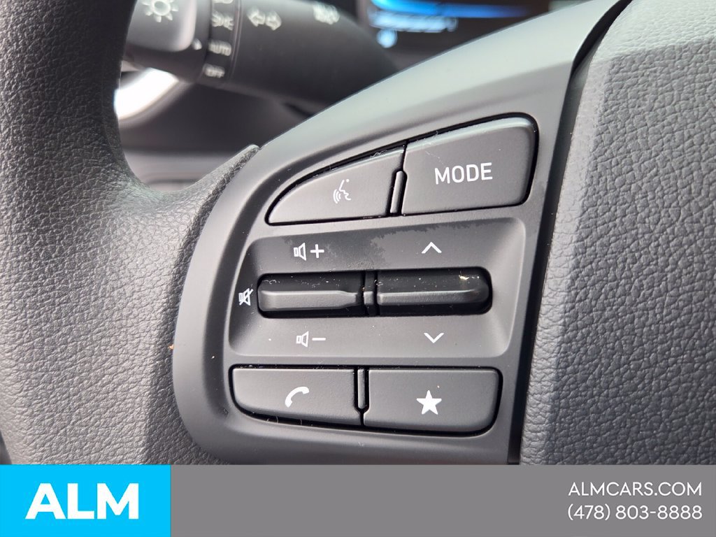 Used 2026 Hyundai Venue SE FWD image 28