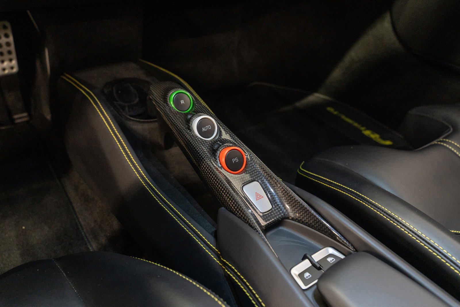 Used 2021 Ferrari F8 Tributo RWD image 5