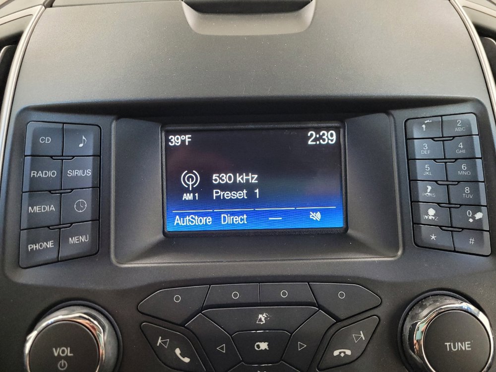 Used 2018 Ford Edge SEL image 25