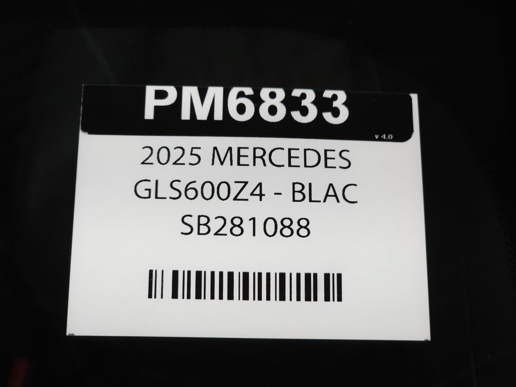 Used 2025 Mercedes-Benz Maybach GLS 600 4MATIC image 43