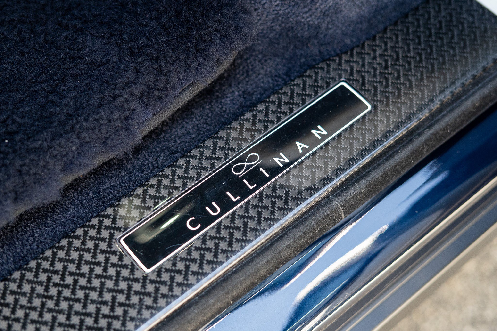 Certified 2024 Rolls-Royce Cullinan Black Badge w/ Leather Finishing Pack AWD/4WD image 27