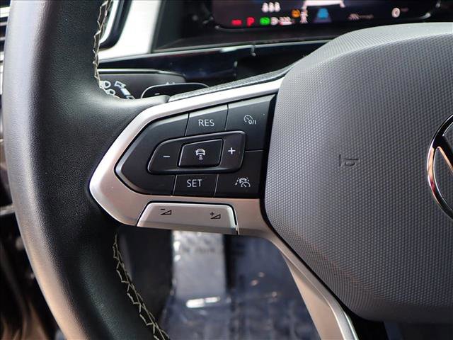 Used 2024 Volkswagen Atlas Cross Sport SE image 15