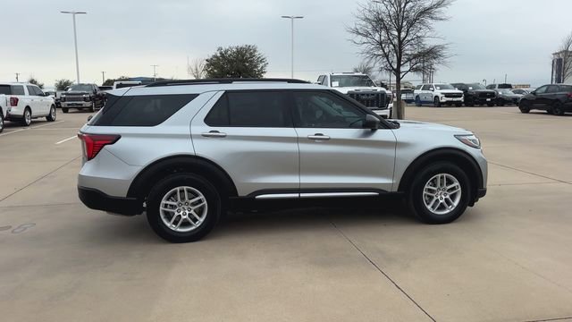 Used 2025 Ford Explorer Active w/ Active Comfort Package image 6