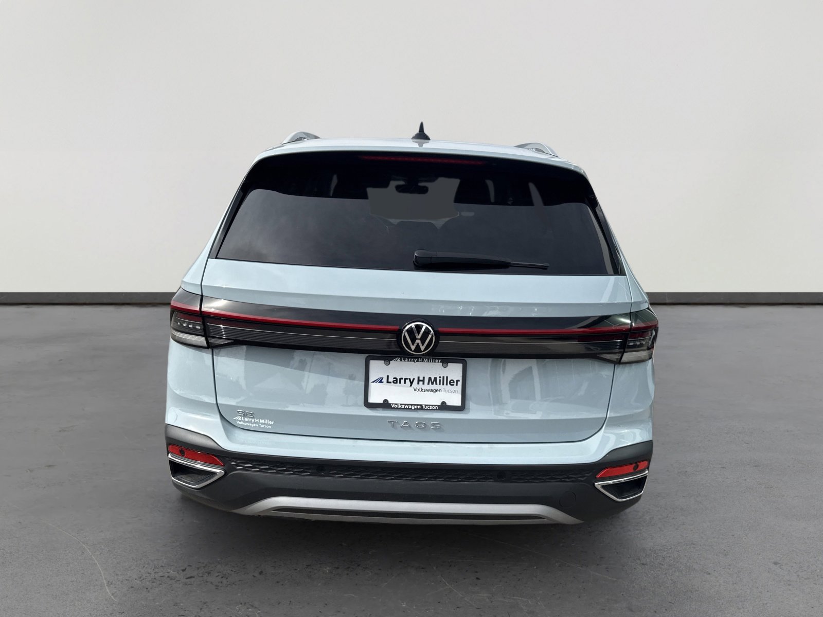 New 2026 Volkswagen Taos SE image 5