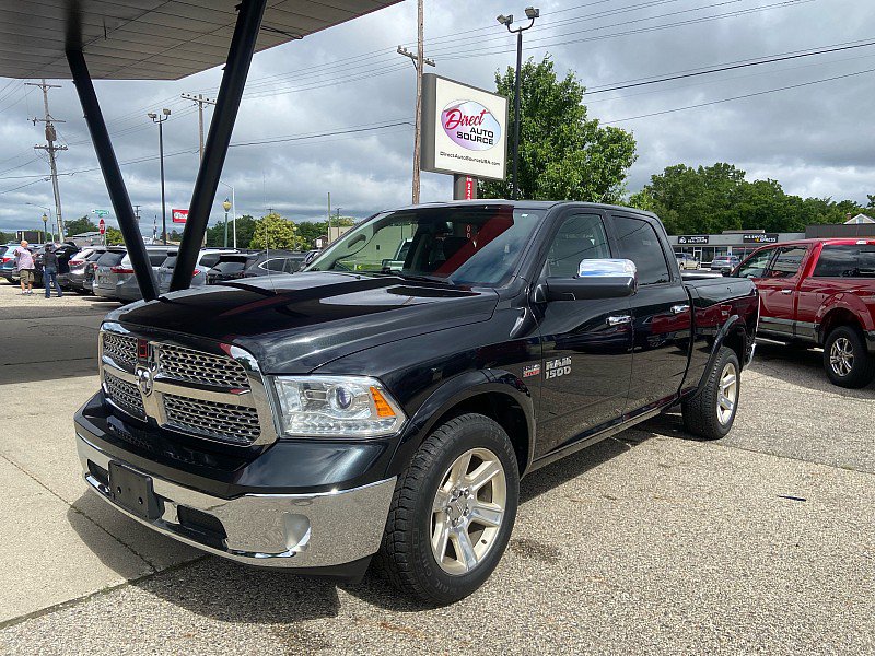 Used 2017 RAM 1500 Laramie AWD/4WD image 9