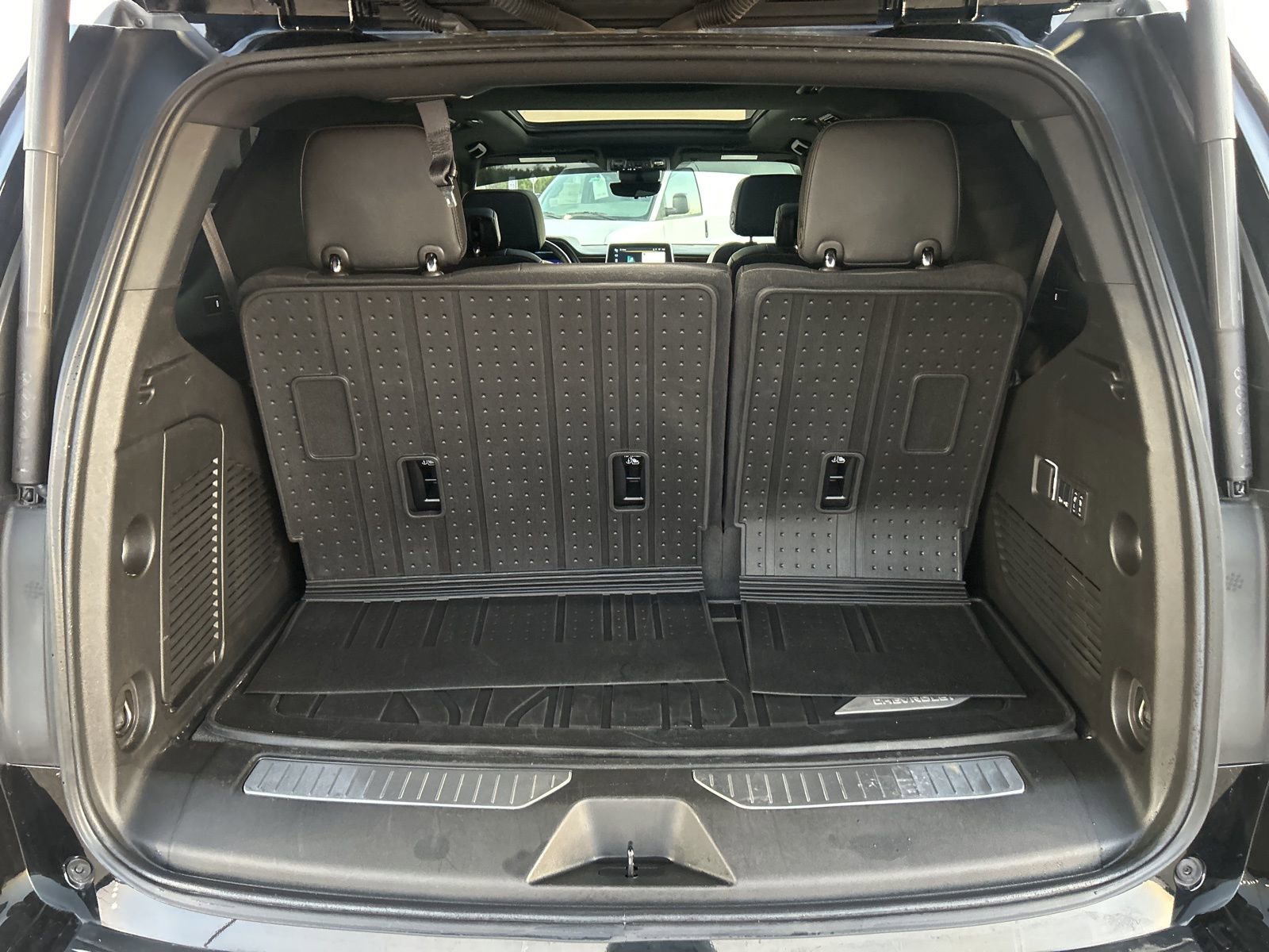 Used 2024 Chevrolet Tahoe High Country image 14