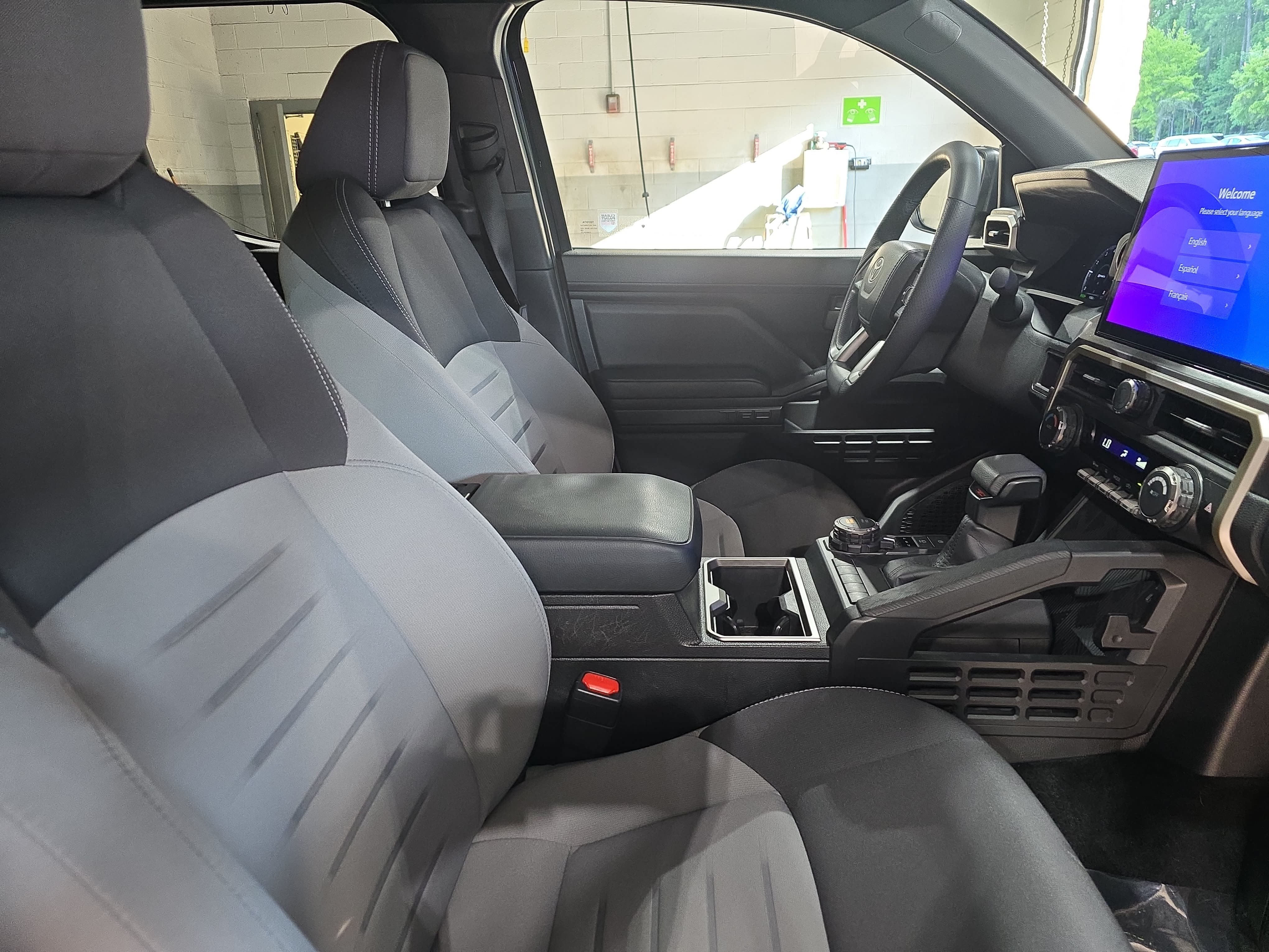 Used 2025 Toyota Tacoma TRD Sport AWD/4WD image 10