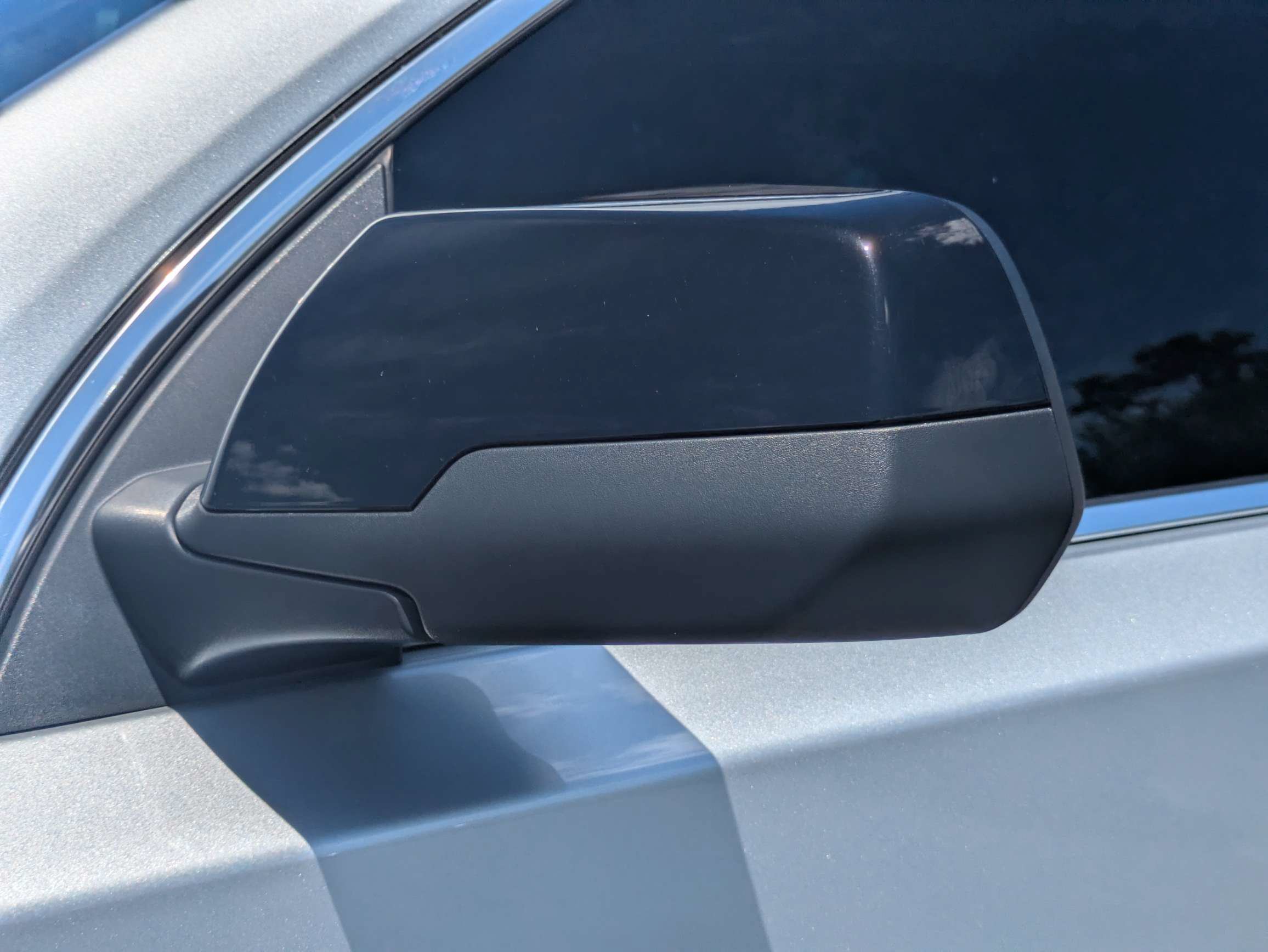 Used 2021 Chevrolet Traverse LS FWD image 34