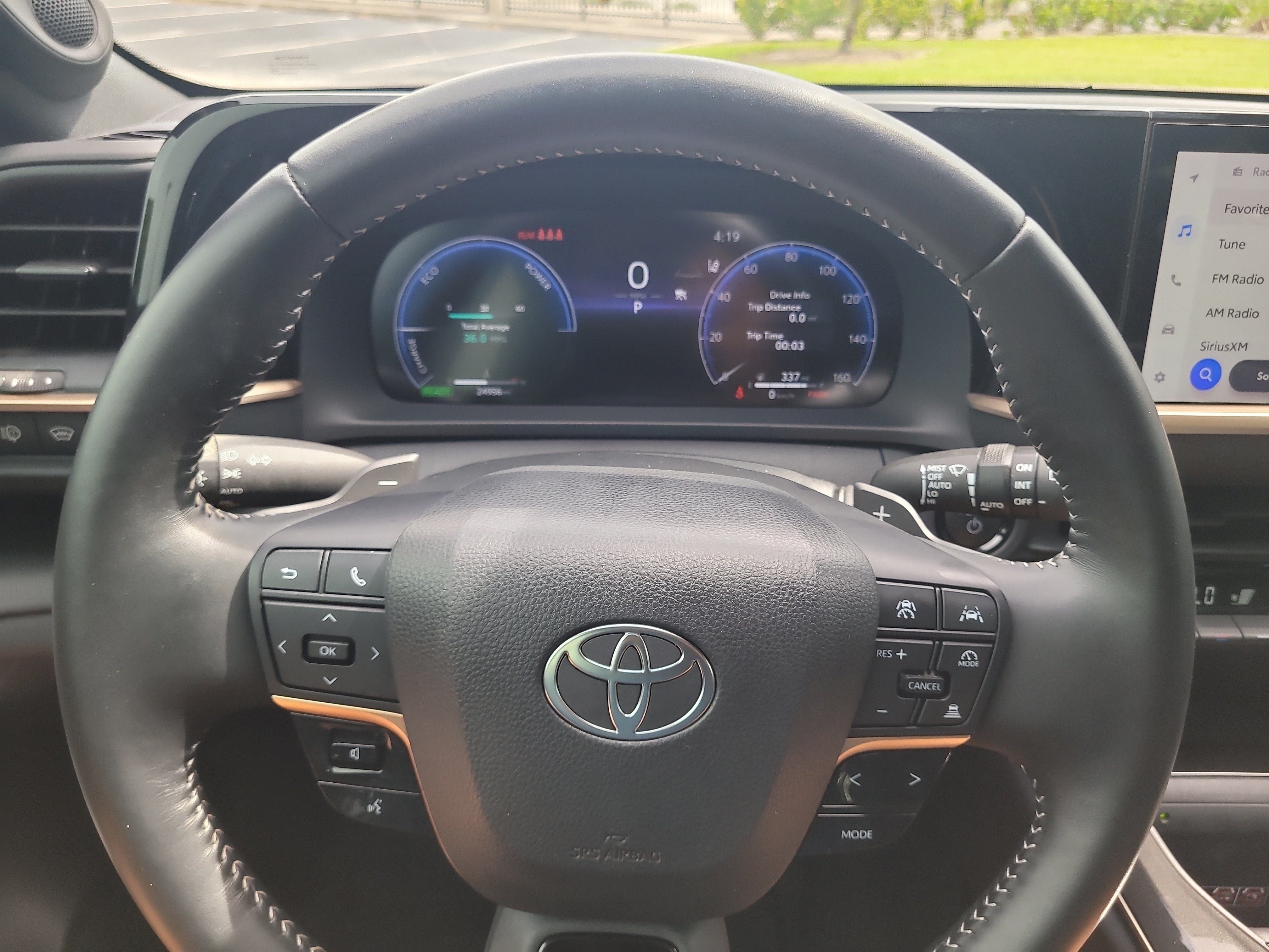 Certified 2025 Toyota Crown Signia AWD/4WD image 30