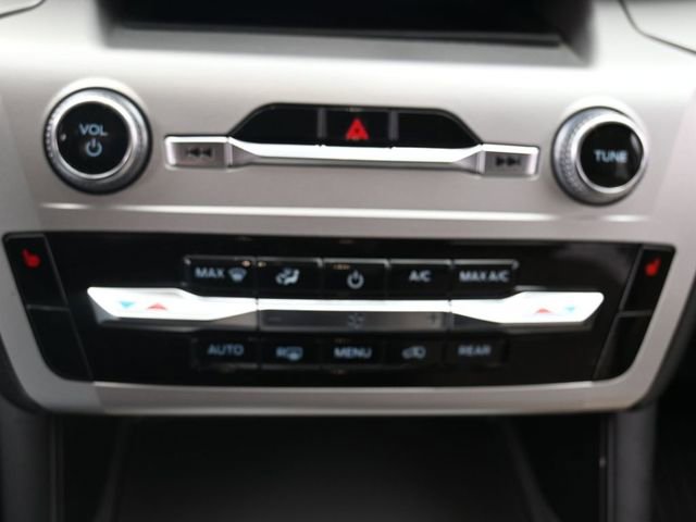 Used 2022 Ford Explorer XLT image 21