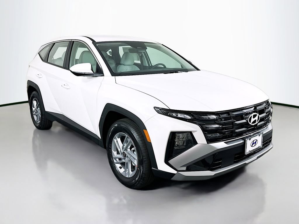 New 2026 Hyundai Tucson SE image 3