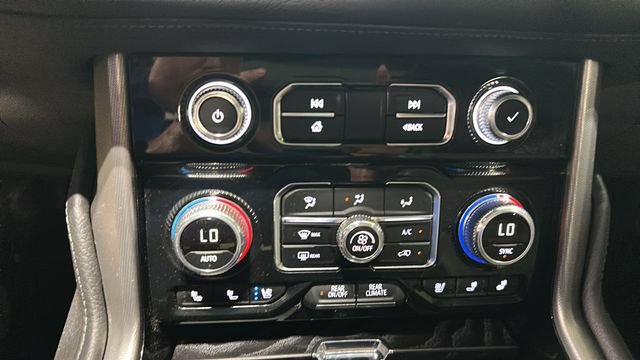 Used 2024 GMC Yukon Denali AWD/4WD image 20
