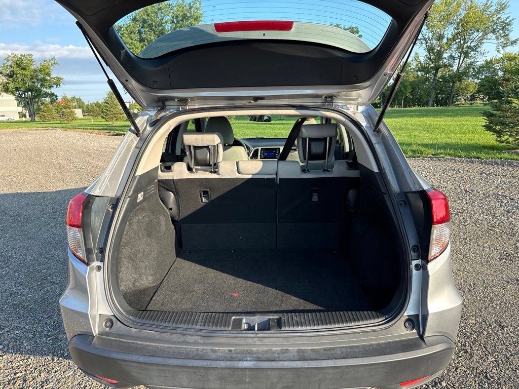 Used 2022 Honda HR-V LX image 9