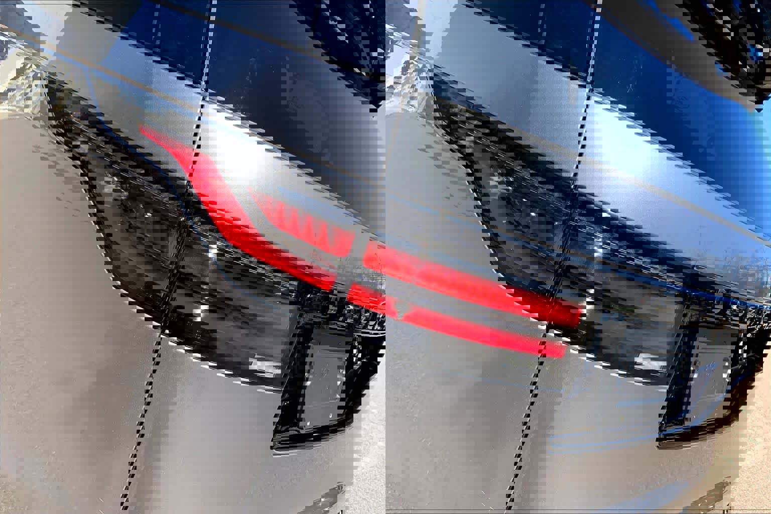 Used 2025 Land Rover Discovery Dynamic SE image 26