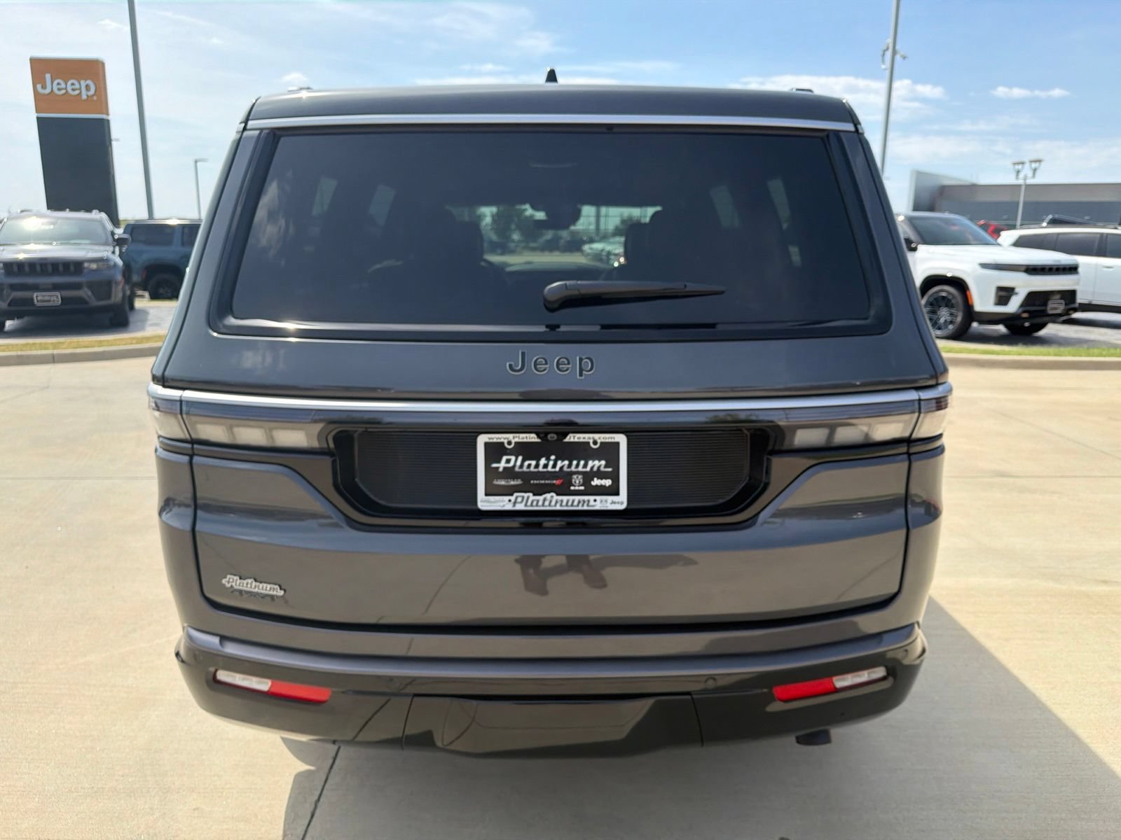 New 2026 Jeep Grand Wagoneer 4WD w/ Premium Group I image 4