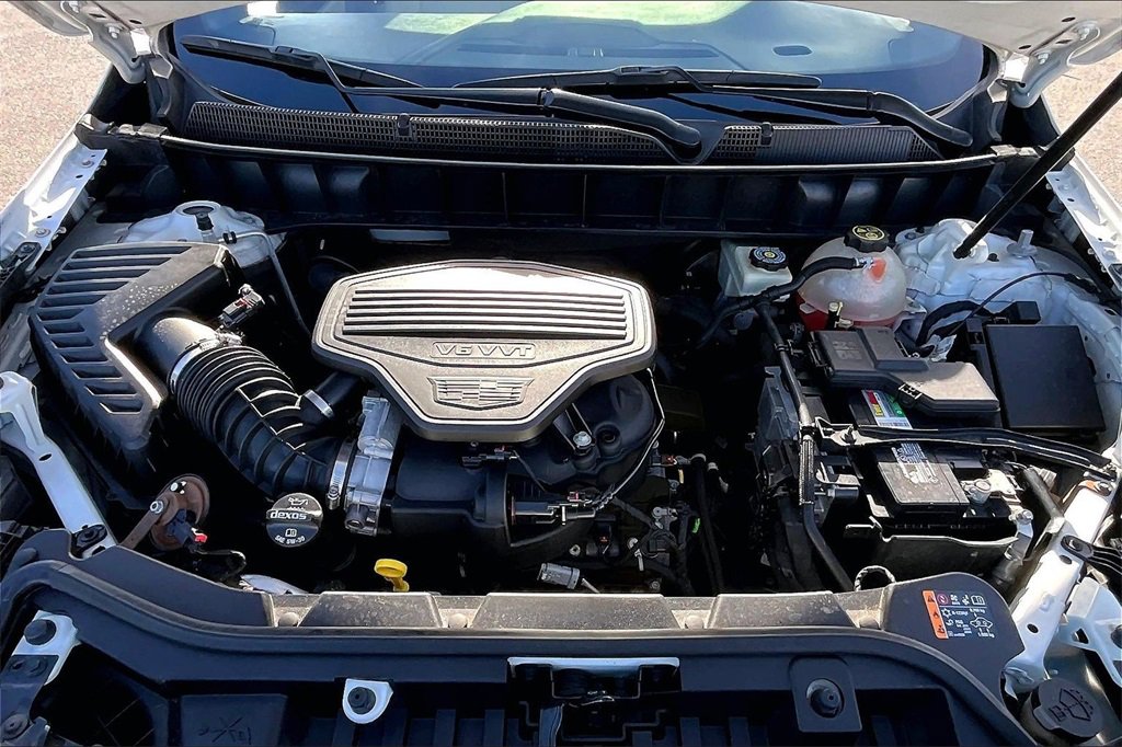 Used 2018 Cadillac XT5 Premium Luxury w/ Driver Assist Package image 9