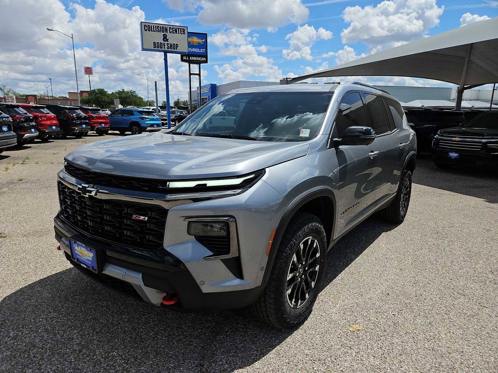 New 2026 Chevrolet Traverse Z71 w/ Enhanced Driving Package image 4