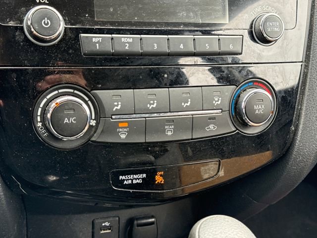 Used 2016 Nissan Rogue S image 28