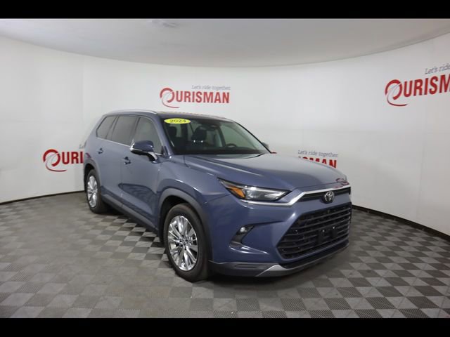 Used 2024 Toyota Grand Highlander AWD image 14