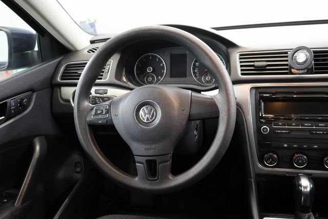 Used 2014 Volkswagen Passat 2.5 S FWD image 14