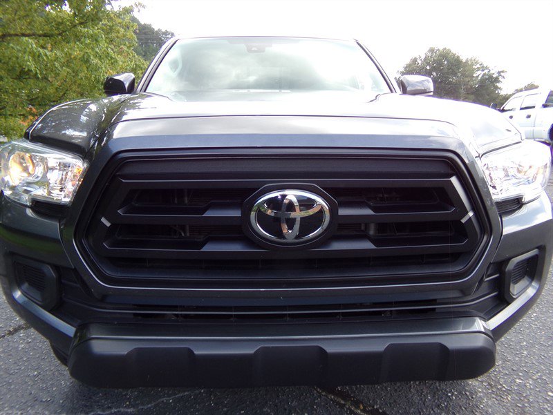 Used 2022 Toyota Tacoma SR5 image 2