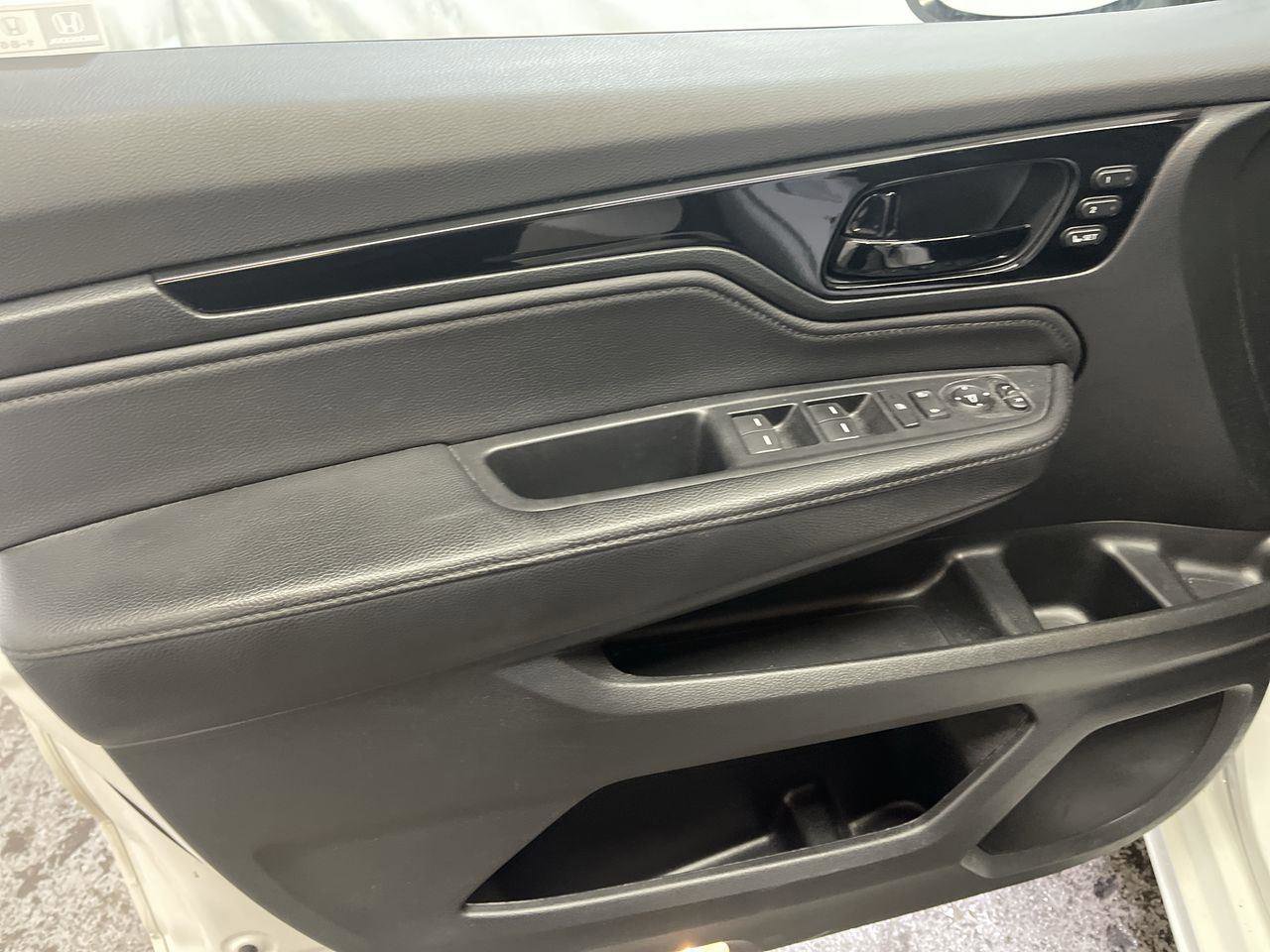 Used 2023 Honda Odyssey Touring image 13