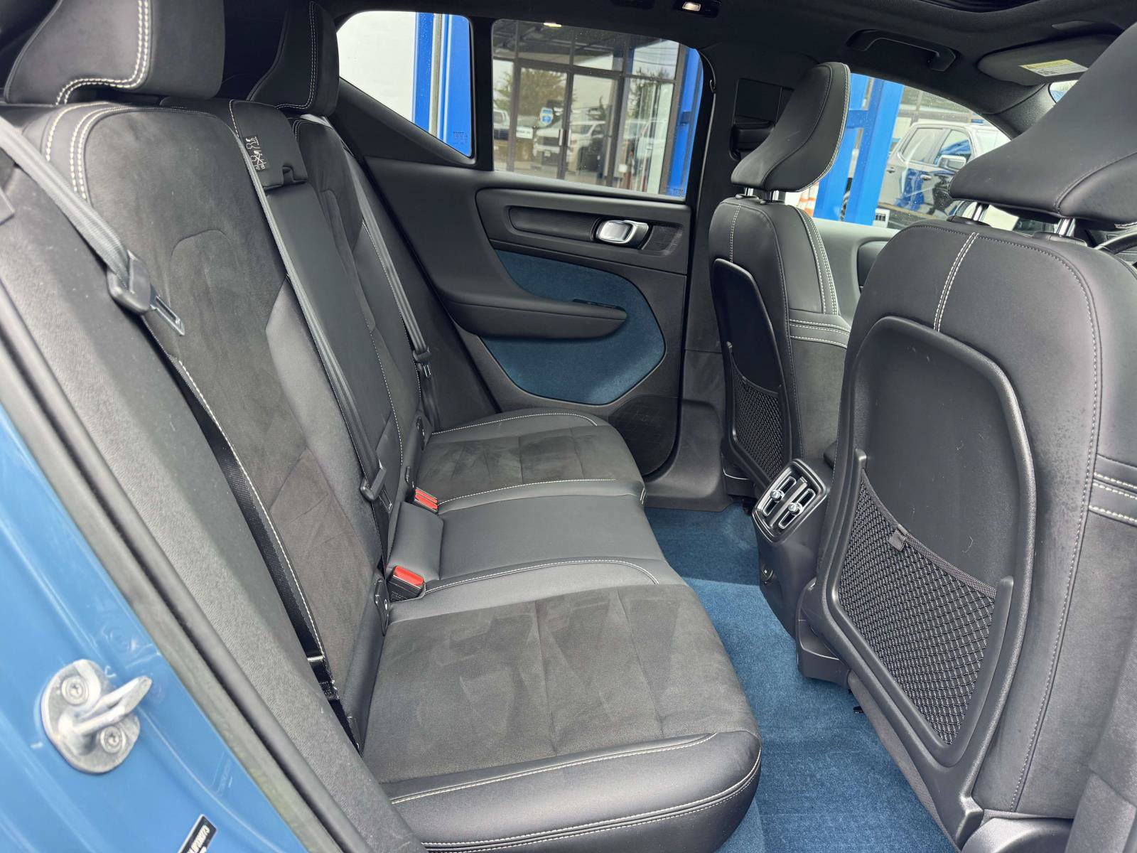 Used 2023 Volvo XC40 Recharge Plus w/ Protection Package Premier AWD/4WD image 28