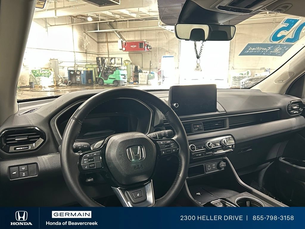 Used 2025 Honda Pilot Elite image 15
