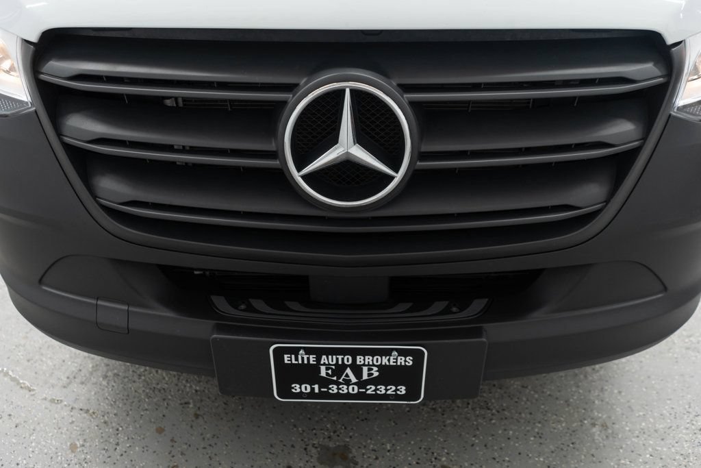 Used 2025 Mercedes-Benz Sprinter 2500 image 37