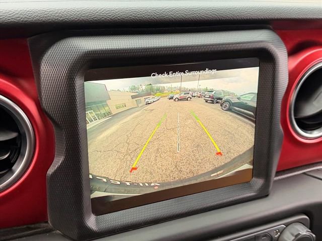 Used 2023 Jeep Wrangler Unlimited Rubicon w/ Cold Weather Group image 26