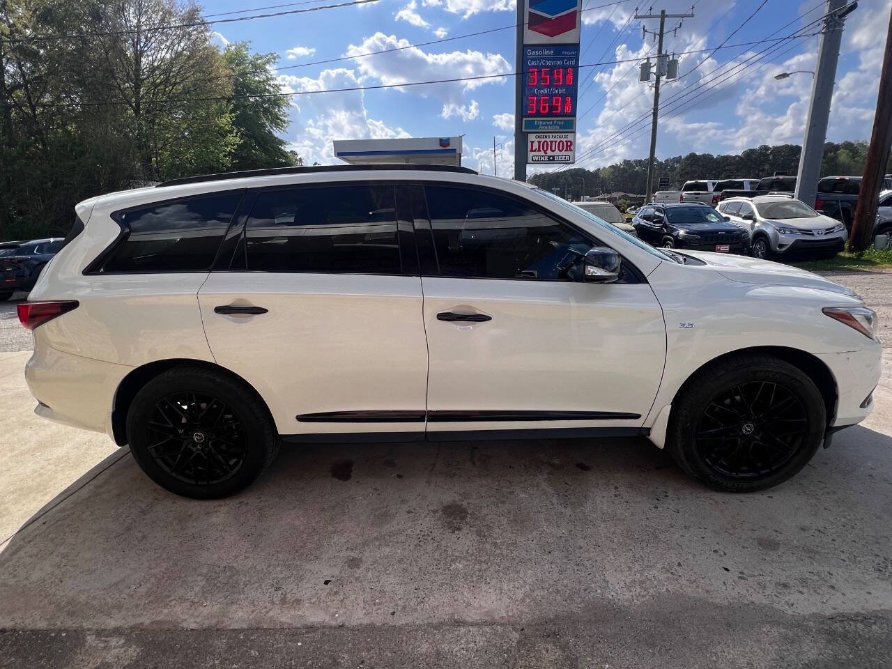 Used 2017 INFINITI QX60 Luxe w/ Premium Plus Package AWD/4WD image 7