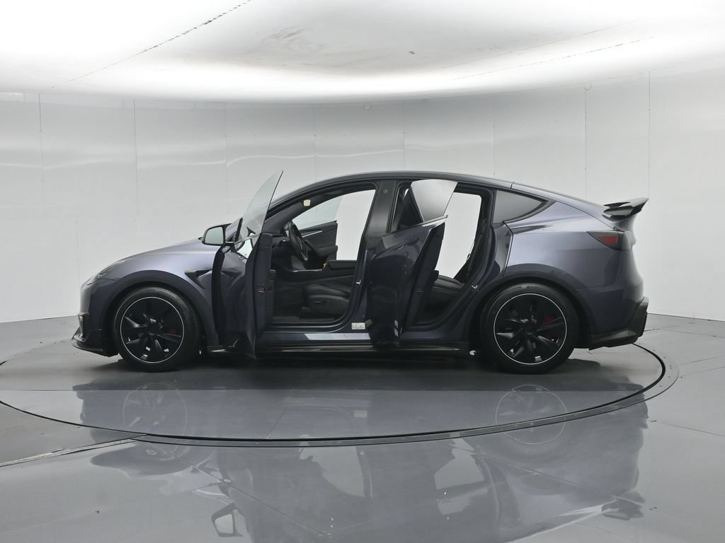 Used 2023 Tesla Model Y Long Range AWD/4WD image 35