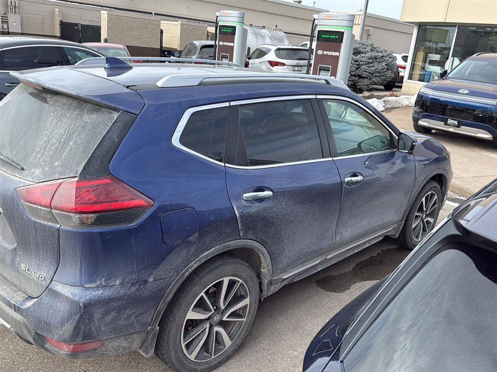 Used 2017 Nissan Rogue SL image 15